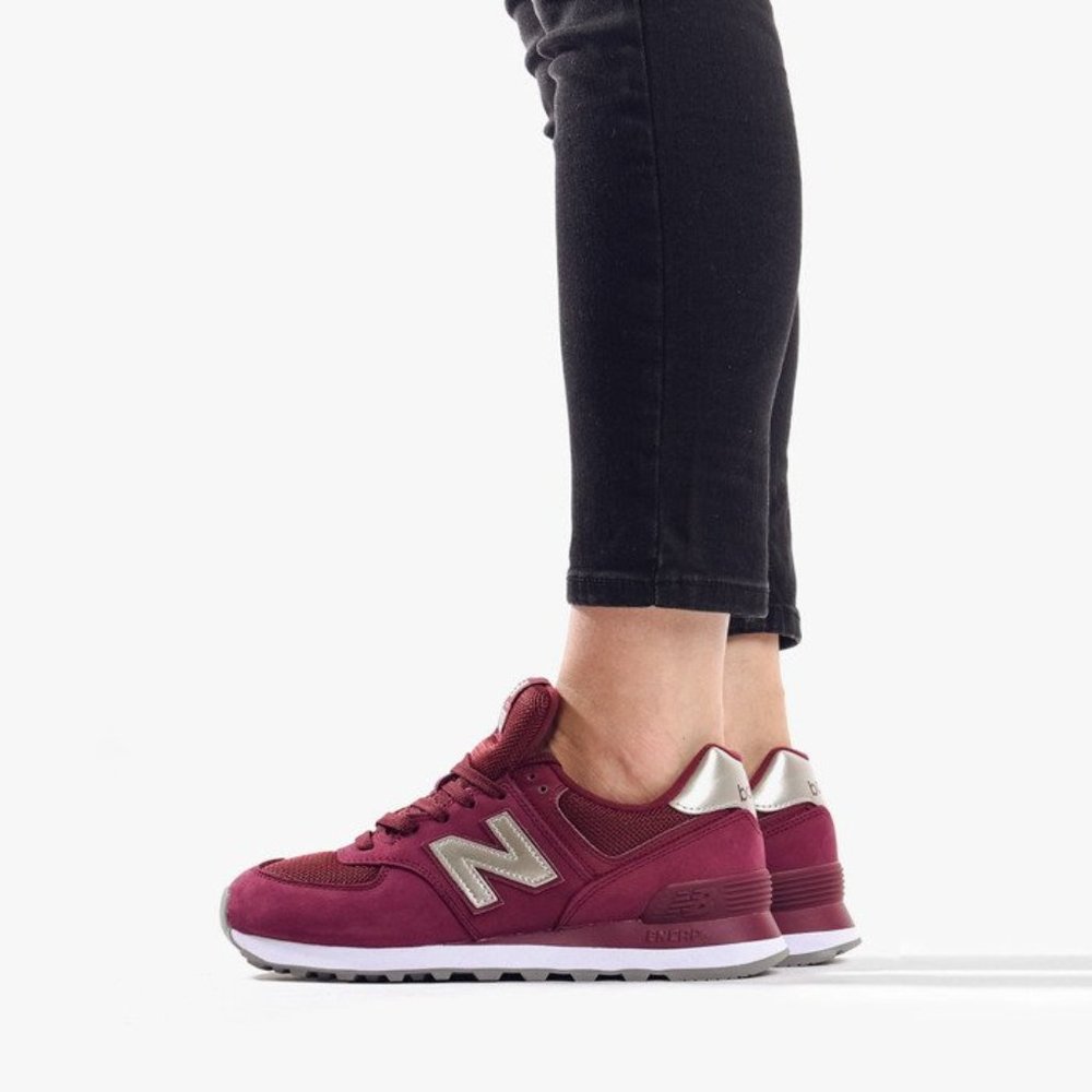 New Balance 574 Core Burgundy and White Size 6.5 US